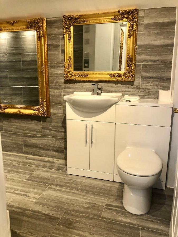 Luxury Apartment Blackpool Bagian luar foto
